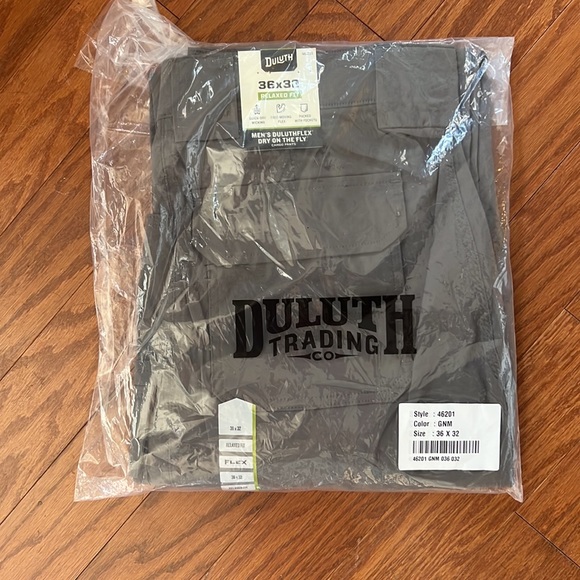 New Duluth flex dry on the fly cargos color gun metal - Picture 11 of 16